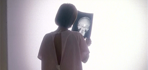 Iz 14. epizode "Memento mori"